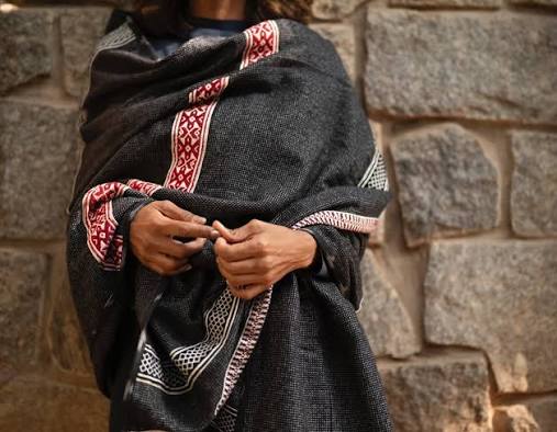 Charcoal Ease shawl